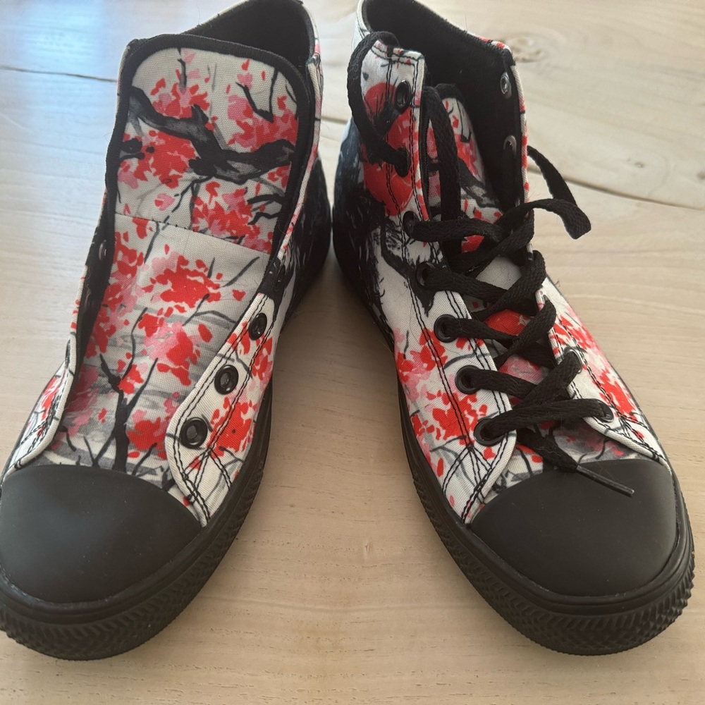 RAAD Men’s Japanese Samurai and Mountain High Tops Black Sole Size 8
